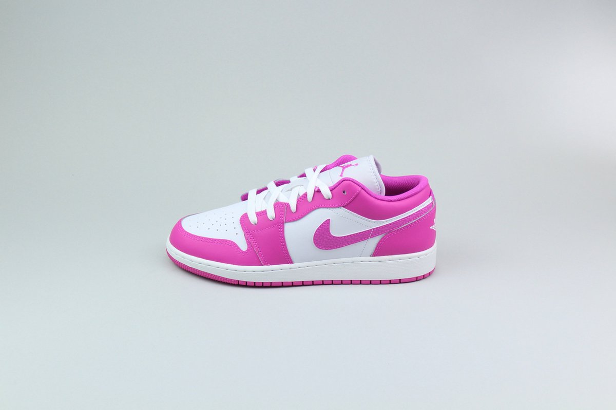 Air Jordan 1 Low ‘Fire ‘ GS . Wit
