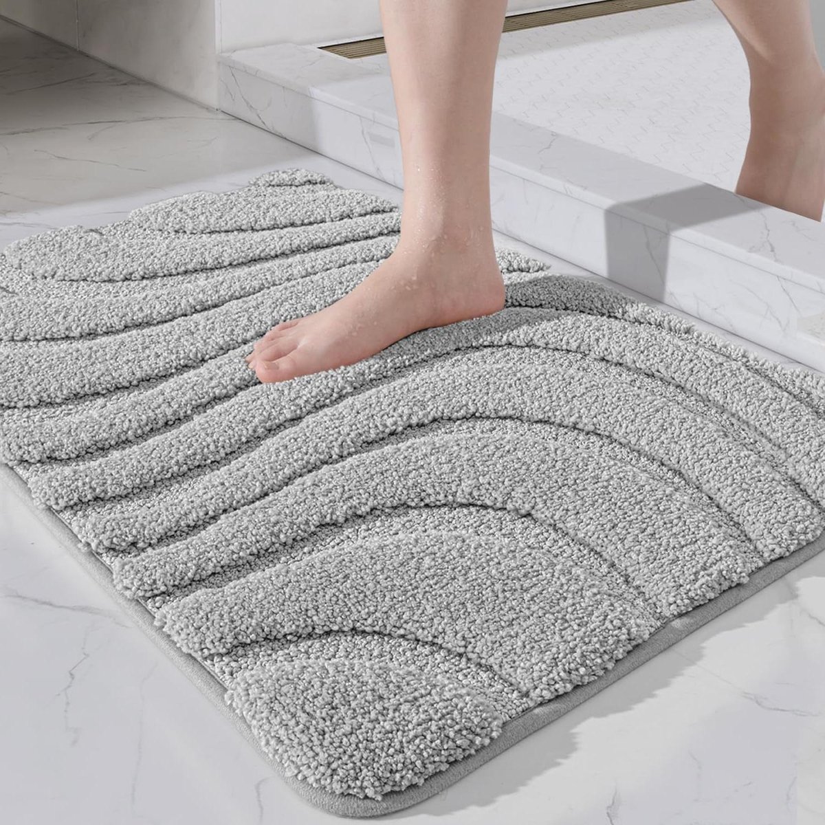 Badmat - Mat voor in de Badkamer Antislip Absorberend Zacht Microvezel Badmat 40 x 60 cm Lichtgrijs Wasbaar Doucheruimte Wastafel Badkuip Badkamertapijt
