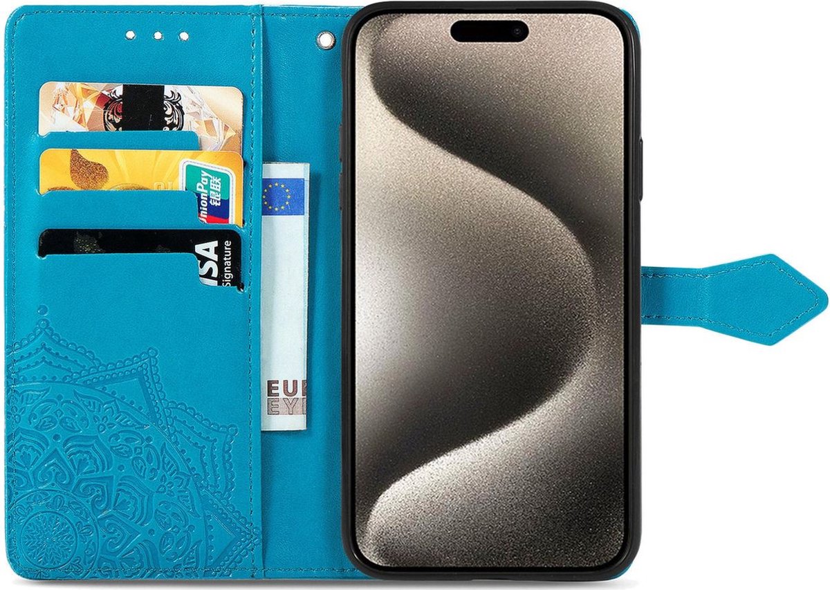 Mobigear Telefoonhoesje geschikt voor Apple iPhone 16 Hoesje | Mobigear Mandala Bookcase Portemonnee | Pasjeshouder voor 3 Pasjes | Telefoonhoesje voor Pinpas / OV Kaart / Rijbewijs - Blauw