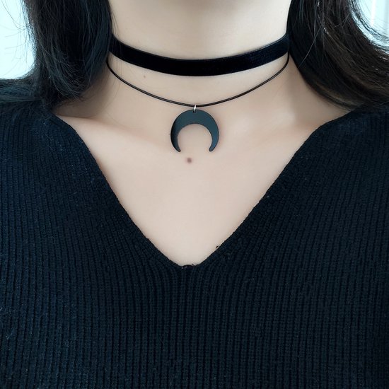 Choker - Dubbele ketting - Velvet - Zwart - Hangertje - Maan