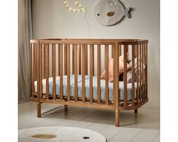 Petite Amélie Ovaal ledikant Cocoon – 60x120 cm – Walnoot