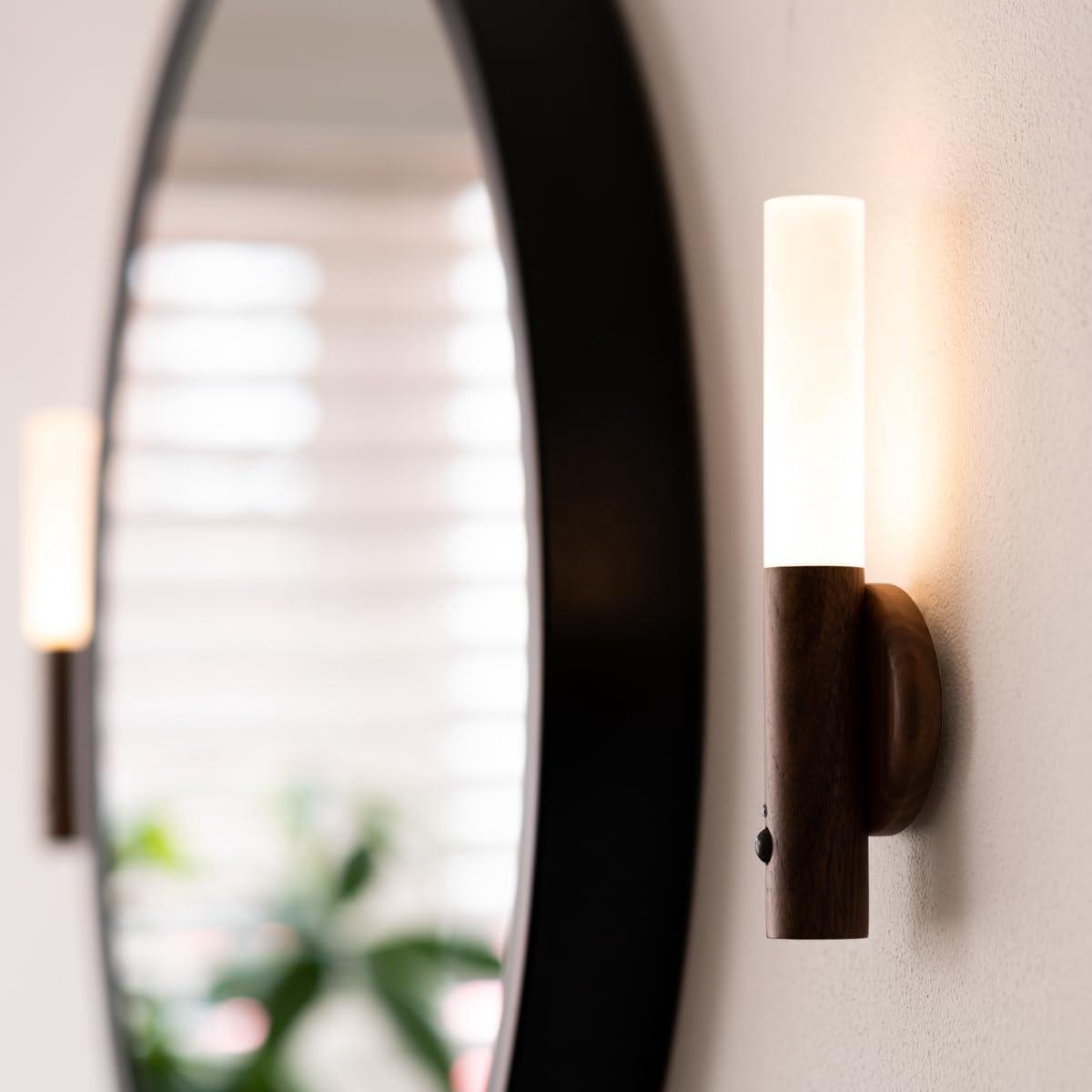 LED Sensor Wandlamp - Draagbaar - Oplaadbaar - Nachtlampje met Magnetische Basis - Indoor Gebruik - 1 Pack Walnoot Hout — cadeau in Wonen & Interieur - foto 4