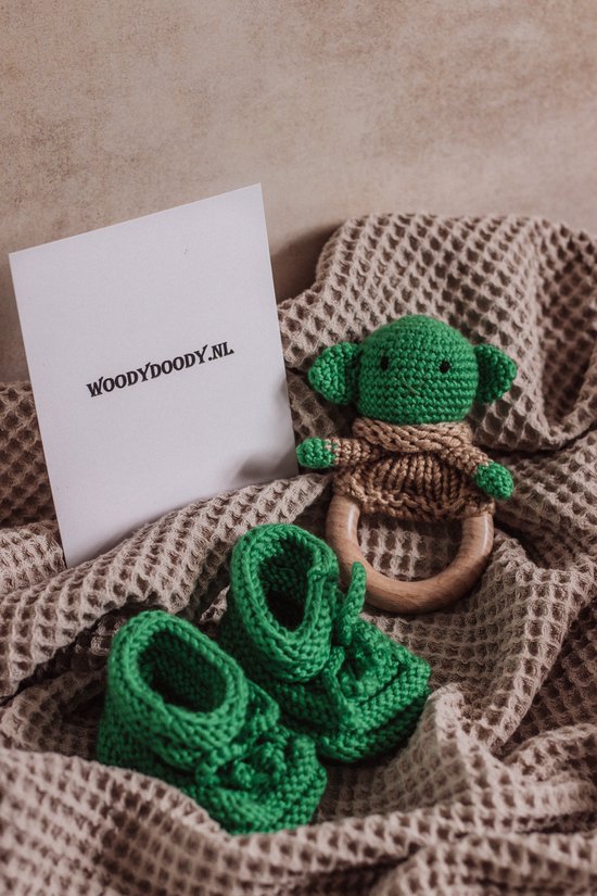 Baby Rammelaar - Baby Yoda met Zachte Schoentjes Geschenkset met Geboortekaart Baby - Kraamcadeau Unisex Jongen Meisje - Baby Cadeau - Geboorte Cadeau - Babyshower - Baby Geschenkset - Kraamcadeau - Kraampakket — afbeelding 5
