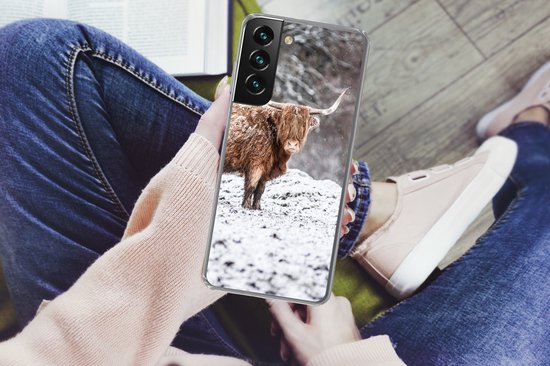 Coque Samsung Galaxy S22 Plus - Highlander écossais - Arbre - Neige - Coque de téléphone en Siliconen