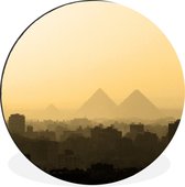 WallCircle - Wandcirkel - Muurcirkel - De piramides van Caïro in de mist - Egypte - Aluminium - Dibond - ⌀ 140 cm - Binnen en Buiten
