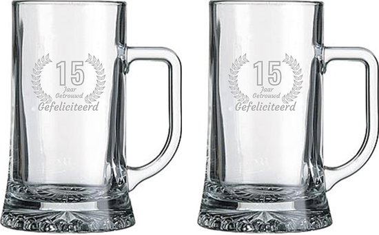 Gegraveerde set bierpullen 50cl Gefeliciteerd 15 jaar getrouwd | bol.com