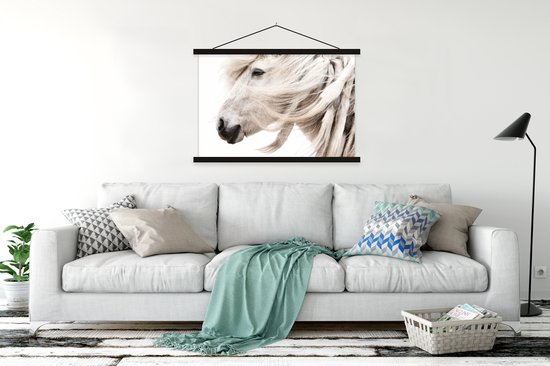 Portrait d'un cheval blanc à la longue crinière affiche textielposter lattes noires 150x100 cm - Tirage photo sur plaque scolaire (décoration murale salon / chambre)
