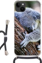 Geschikt voorApple Iphone 14 Plus - Crossbody Case - Koala - Boom - Slapen - Kinderen - Jongens - Meiden - Siliconen - Crossbody - Backcover met Koord - Telefoonhoesje met koord - Hoesje met touw