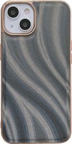 Mobigear Hoesje geschikt voor Apple iPhone 14 Telefoonhoesje Hardcase | Mobigear Wavy Backcover | iPhone 14 Case | Back Cover - Zilver