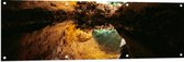 WallClassics - Tuinposter – Mooie Grot - Cueva de los Verdes - 150x50 cm Foto op Tuinposter  (wanddecoratie voor buiten en binnen)