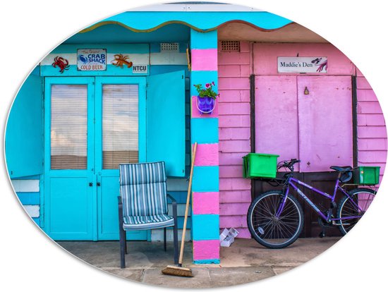 WallClassics - PVC Schuimplaat Ovaal - Blauw en Roze Strandhuisjes - 108x81 cm Foto op Ovaal  (Met Ophangsysteem)