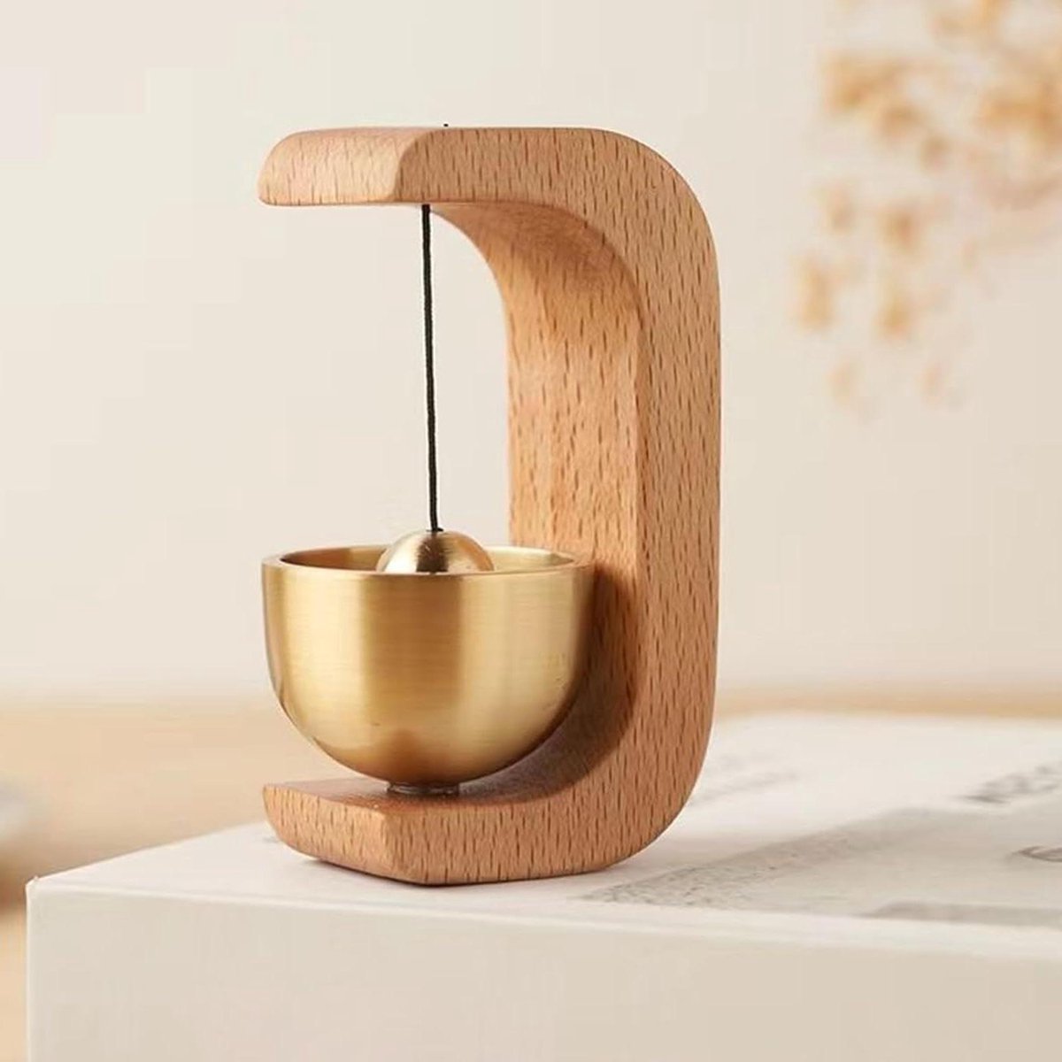 Houten Deurbel - Decoratieve Bel - Winkelinformatie - Magnetische Bevestiging - 4.5 x 3.5 x 7 cm - Houtkleur