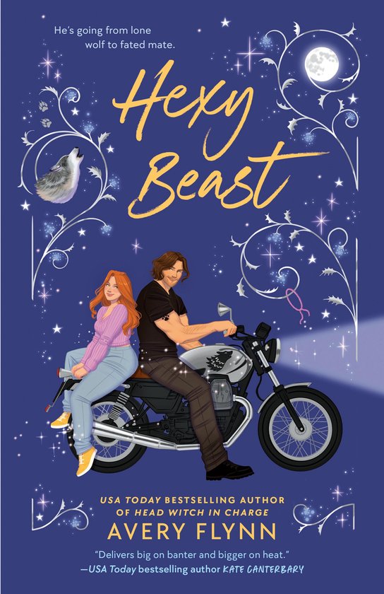 Boekomslag 'Hexy Beast' met een vrouw met rood haar zittend op een motor, met een man erop. Een wolfje en de maan zijn in de lucht.