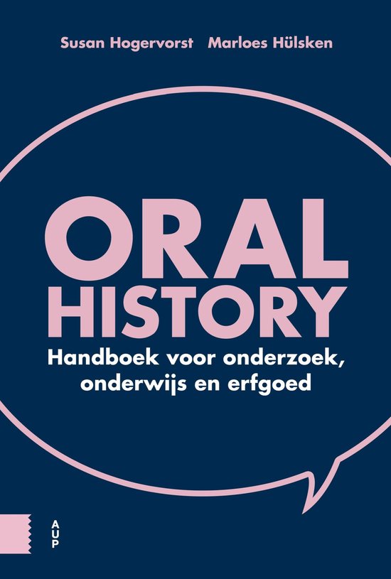 Livre "ORAL HISTORY" avec texte rose et blanc sur fond bleu foncé.