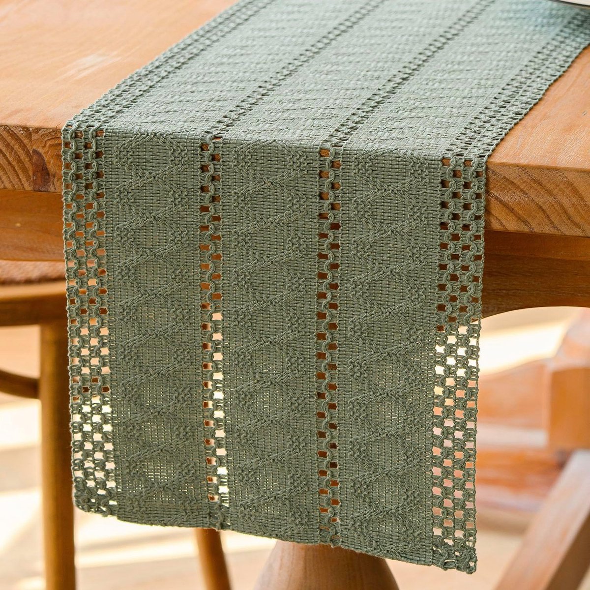JeiibrZui Salbeigrün Boho Makramee Tischläufer - 30x140 cm - 1 Stuk Natuurlijk Katoen Linnen - Groene Rustieke Tafeldecoratie voor Bruiloft Feest Eetkamer