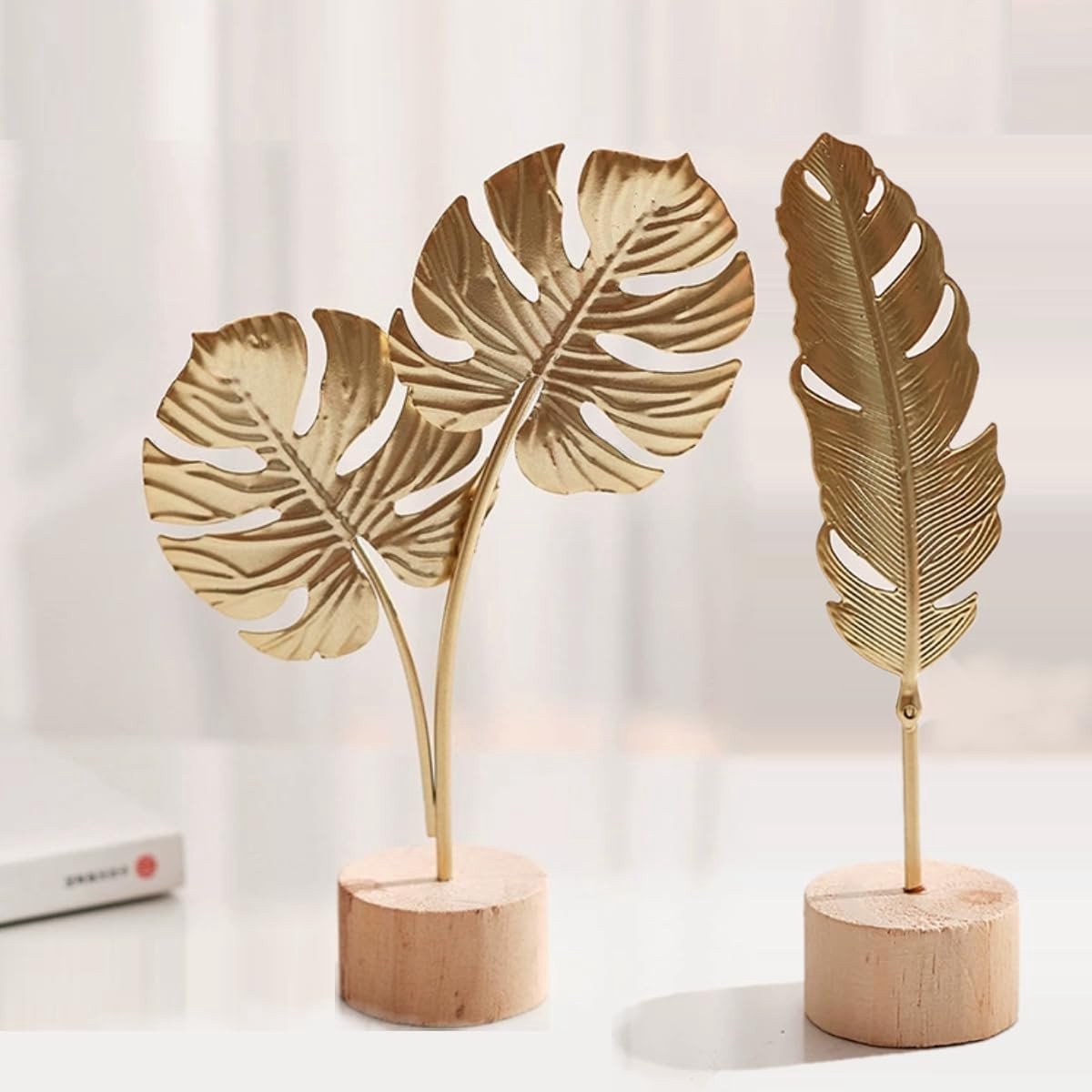 Feather Sculpture en Turtle Leaf Beeldje voor Woondecoratie, Metalen Ornamenten voor Tafel en Nachtkastje