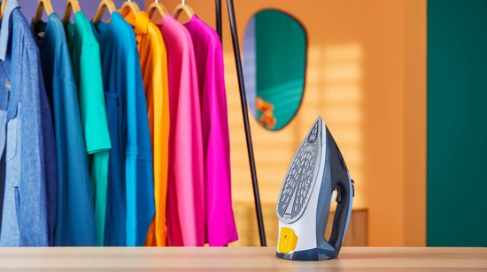 Philips Stoomstrijkijzer DST7020/20 - Zelfreinigend - Verticaal Strijken Mogelijk - Snel Warm - Druppelstop - Blauw