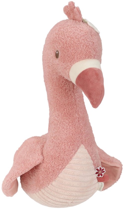 Zachtroze flamingo knuffel met geborduurd bloemetje op de borst en een bloem op het hoofd.