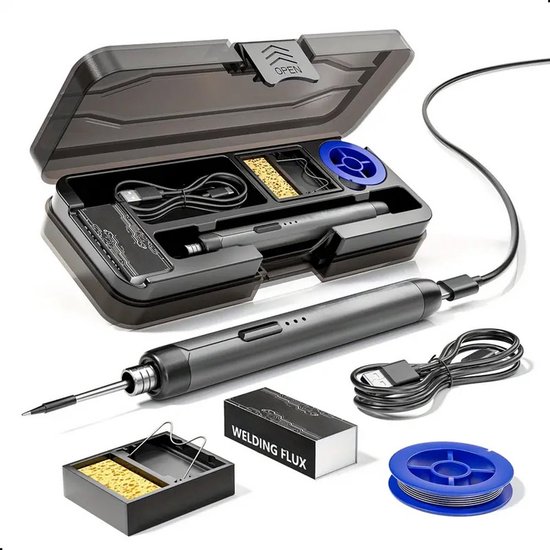 Grijze, draadloze soldeerboutkit in een donkergrijze koffer met USB-C kabel, tin, soldeerflux en houder met spons.