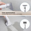 Reinigingsapparaat met twee opzetstukken: een sproeier en een borstel voor diverse oppervlakken.