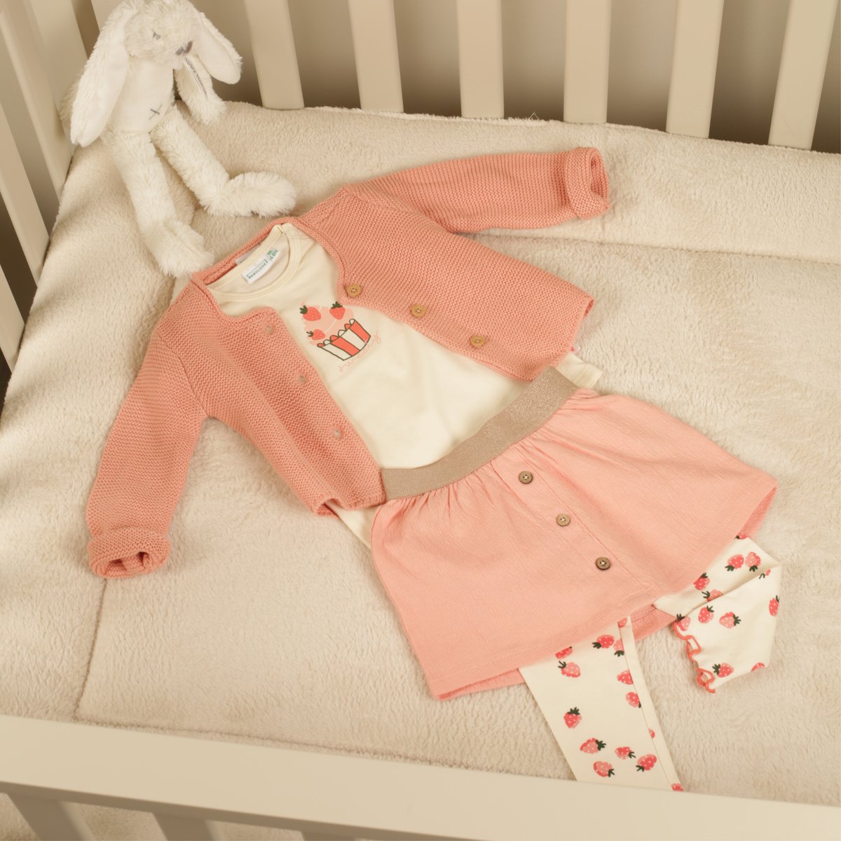 Babylook Strawberries T-Shirt Korte Mouw - Maat 62 - Buttercream