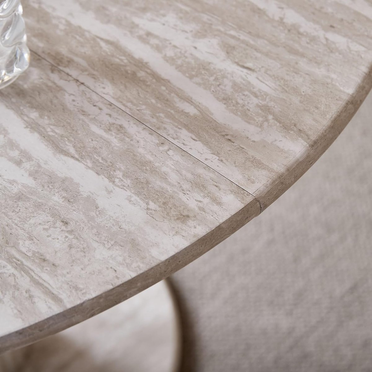 Moderne Grey Travertine Marmerlook Ronde Eettafel 115 cm met Cilindervormige Metalen Poten – Minimalistische Dining & Woonkamertafel