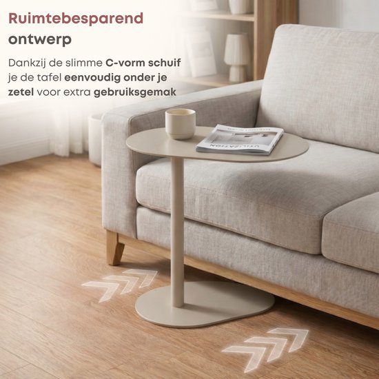Bijzettafel met C-vormige voet, ideaal om onder een bank te schuiven. In een taupe kleur.