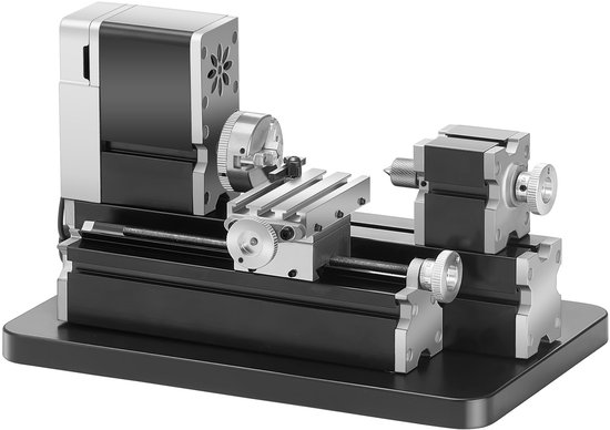 Zilverkleurige mini draaibank met zwarte basis en zwarte motorbehuizing, met een metalen werktafel en draaibare componenten.