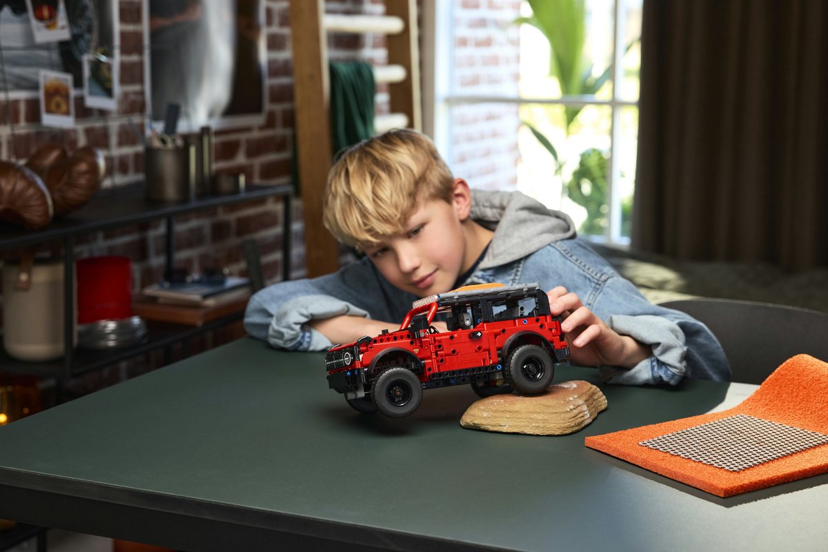 LEGO® Technic Ford Bronco® SUV Modelauto - 42213 — afbeelding 15