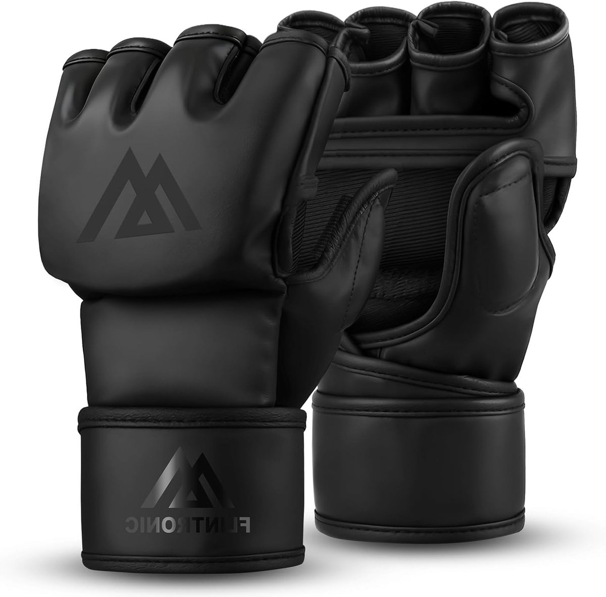 Zwarte Bokszak met Bokshandschoenen voor Thuistraining en Fitness - Ideaal voor Kickboksen en Stoten