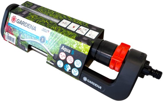 Gardena Aqua S zwenksproeier in verpakking, met oranje en zwarte details.