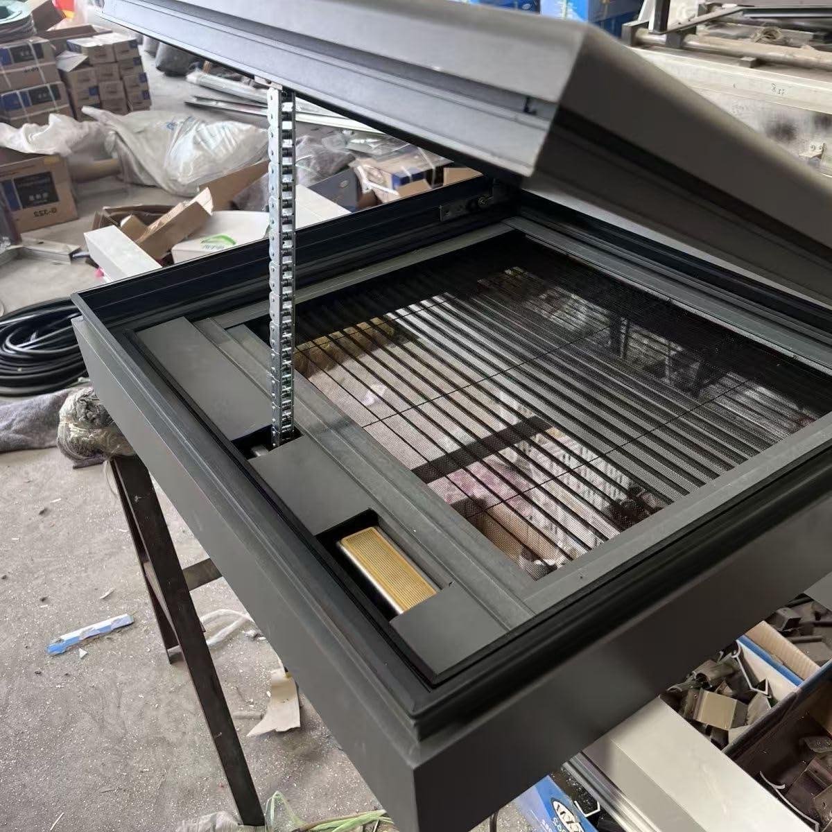 Elektrisch Dakraam - Dakraam met Afstandsbediening - Lichtinval en Ventilatie - Automatische Regensensor - Maatwerk Mogelijk - Grijs