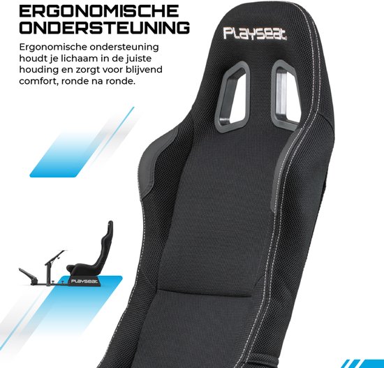 Close-up van een zwarte racekuipstoel van Playseat met witte stiksels en ventilatieopeningen
