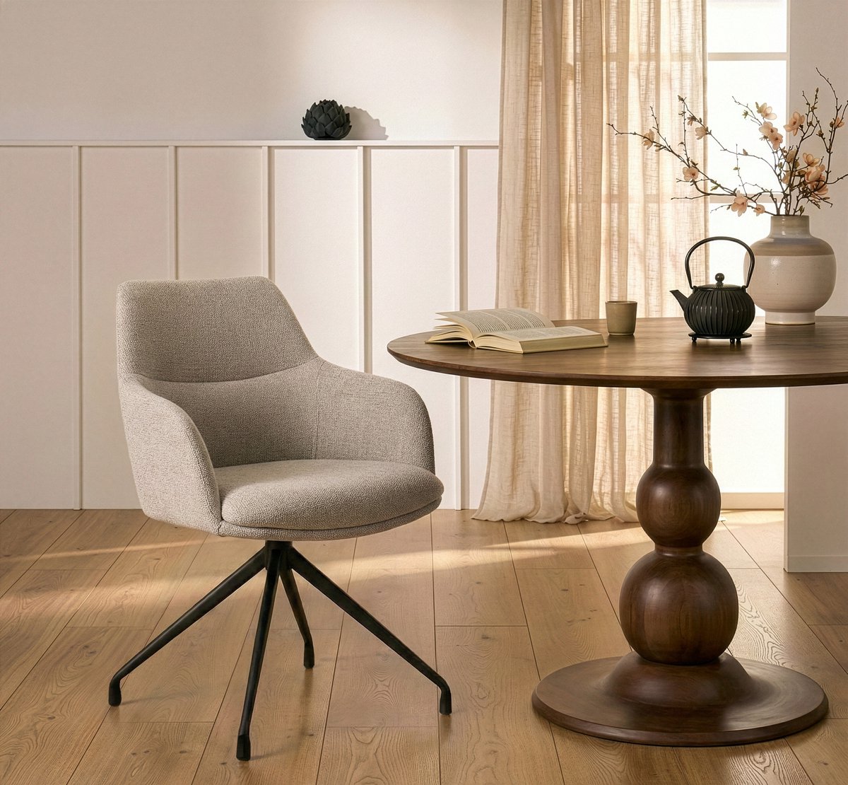 Eetkamerstoel Lowen - Naturel Stof & Zwart Metalen Poten - Comfortabel