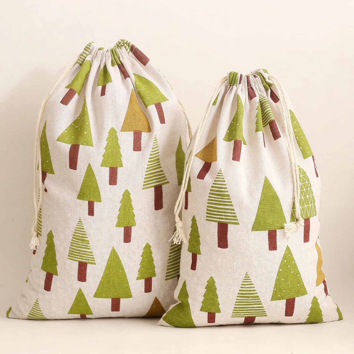Dailygoods- Jute Zakjes 12 Stuks - Adventskalenderzakjes - Cadeauzakjes - Grote Zakjes 20 x 30 cm - Trekkoord - Natuurlijke Kleur
