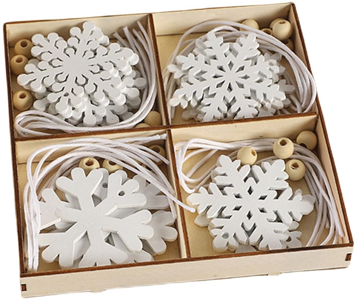 Dailygoods- Sneeuwvlokken 24 stuks - Houten Kerstversiering - Kerstdecoraties - Unieke Designs - Versiering voor Kerstboom - Gedetailleerde Patronen