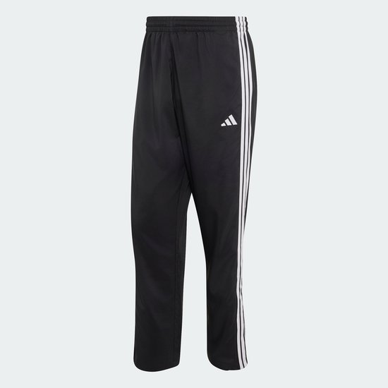 Zwarte sportbroek met witte Adidas strepen op de zijkant en een Adidas logo.