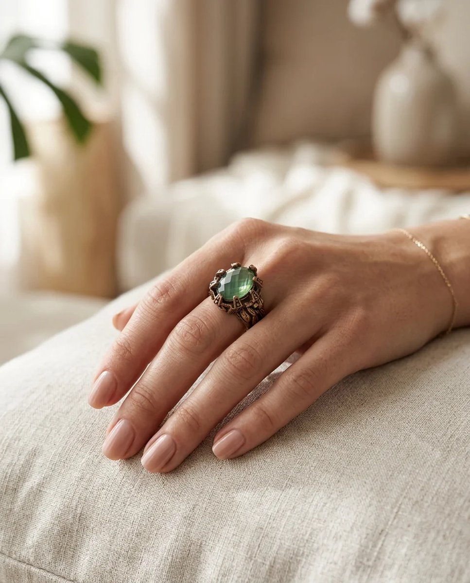 Dorvina Bronzen Dames Antiek Sieraad Ring Kleur Kleurveranderend His Steen Guvercin Ovaal Model Verstelbaar Vintage Ring