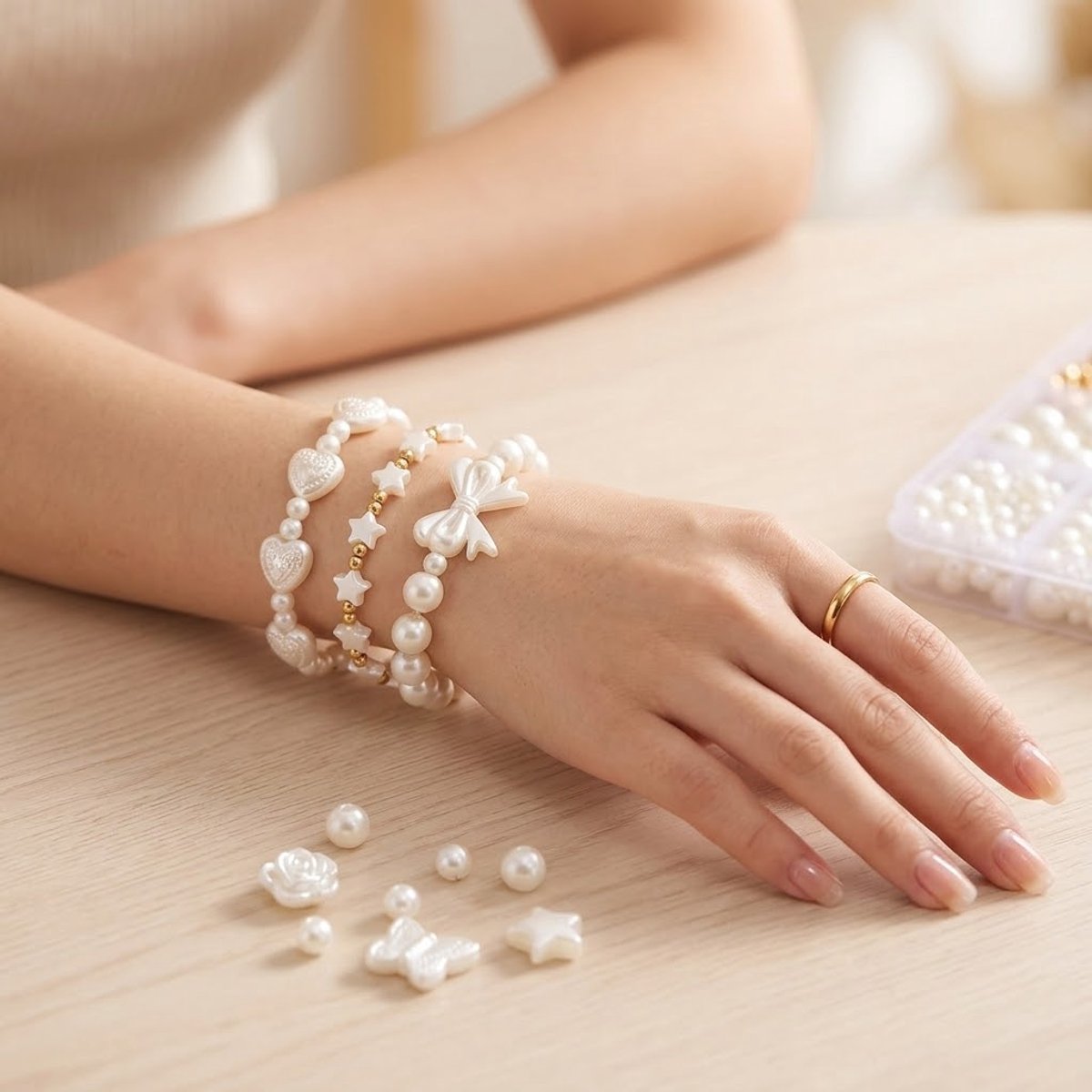 Wit kralen set sieraden maken dames DIY pakket met parel kralen mix hart ster bloem vormen inclusief opberg doos voor armband ketting telefoon hanger knutselen — cadeau in Hobby - foto 2