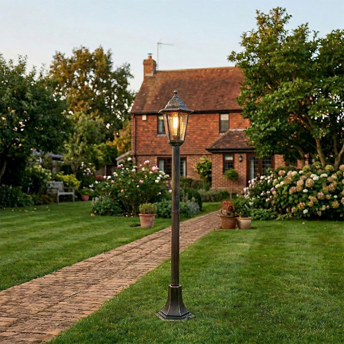 Klassieke Lantaarn - Buitenlamp Staand - Terras Verlichten - Spatwaterdicht IP44 - E27 Fit