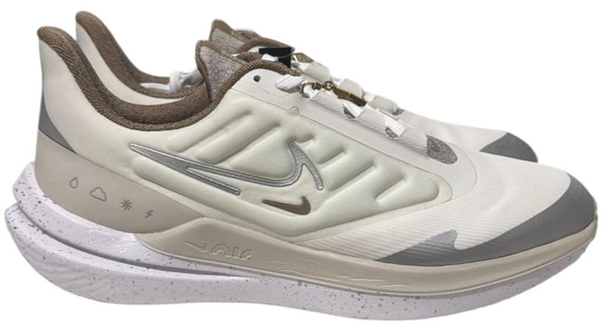 Nike Air Winflo 9 Shield Sportschoenen Dames Wit