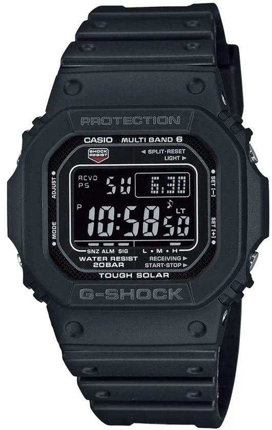 Zwarte Casio G-Shock met digitaal display en robuuste band. Toont 10:58:50.