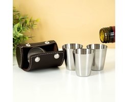 Kikkerland Shotglas - Set van 4 - Inclusief leren hoes - Roestvrij staal - Makkelijk mee te nemen - Cadeau voor man