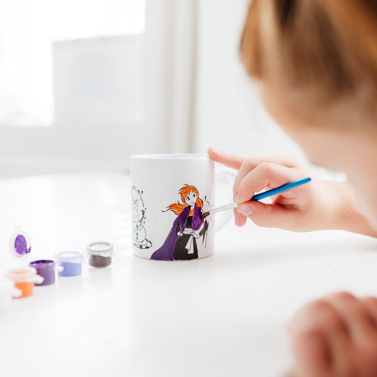 Disney Frozen mok beschilderen inkleur beker Totum speelgoed meisjes - wit keramiek incl. verfstrip en penseeltje - cadeautip knutselen — afbeelding 6