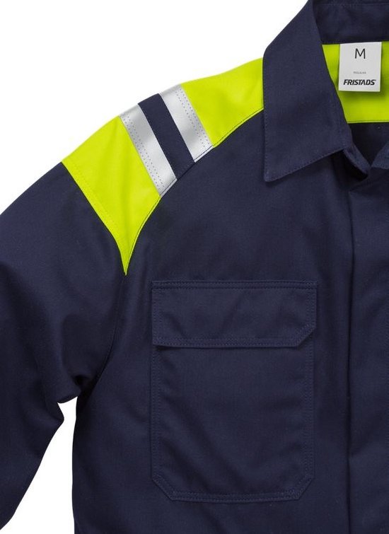 Donkerblauw werkshirt met twee borstzakken, fluorescerend geel en reflecterende details op de schouder.
