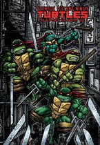 Titel: Teenage Mutant Ninja Turtles: The Ultimate Collection, Vol. 5. Vier groen gekleurde schildpadden met rode bandana's, gewapend met zwaarden, nunchucks en sai.