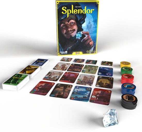 Opstelling van het bordspel Splendor met kaarten, fiches en een edelsteen op een zwarte achtergrond.