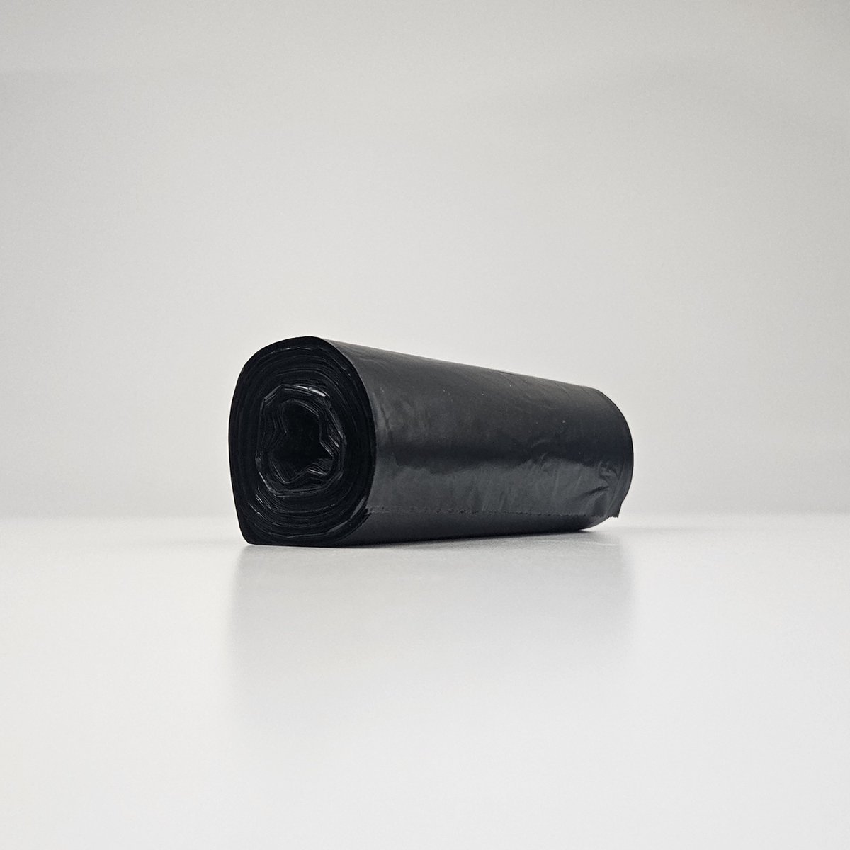 Goedkoopste Zwarte Vuilniszakken | 100 Zakken | 35 Liter | HDPE | 20 My | 55x69 cm - Zwarte Pedaalemmerzakken, Vuilzakken 35 Liter, Hoge Pedaalemmerzak 30-35 Piter