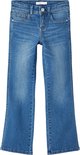 Blauwe jeans met lach aan de onderkant en lichte wassing.
