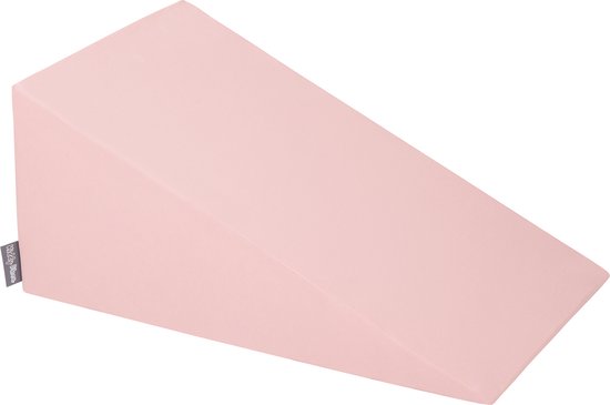Een roze schuimhelling met een label van KiddyMoon.
